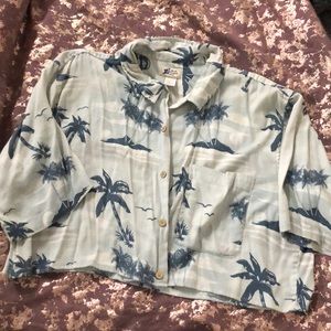 Cropped Hawaiian tee